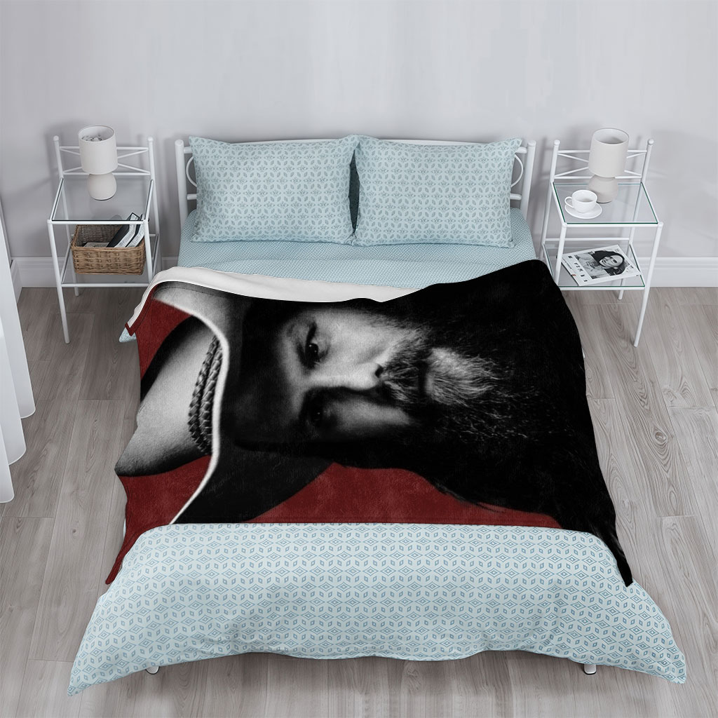 Chris Stapleton in a Cowboy Hat with a Bearded Portrait Against a Red Background - Blankets