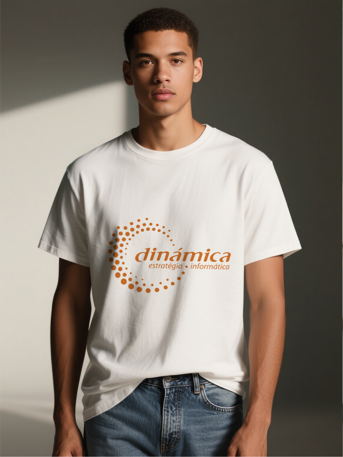 Men's Printed T-Shirt Dinamica Strategy Informatica Logo Design Casual Round Neck Summer Lightweight Breathable Short Sleeve T-Shirt for Tech Enthusiasts and IT Professionals