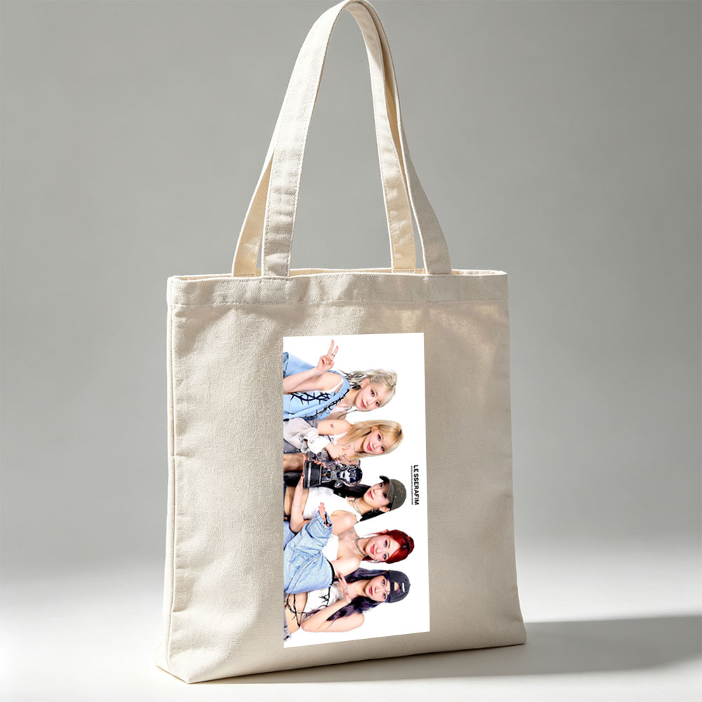 LE SSERAFIM Group Photo - Five Members Posing in Stylish Outfits with Dynamic Expressions and Accessories - Canvas tote bags