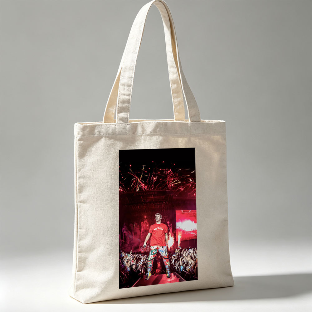 Machine Gun Kelly Live Performance on Stage with Fireworks and Crowd at Concert - Canvas tote bags