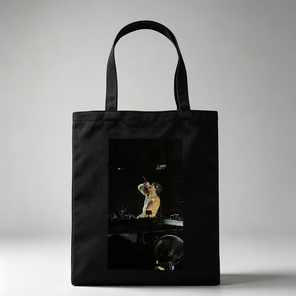 The Weeknd Performing Shirtless on Stage with Microphone - Canvas tote bags