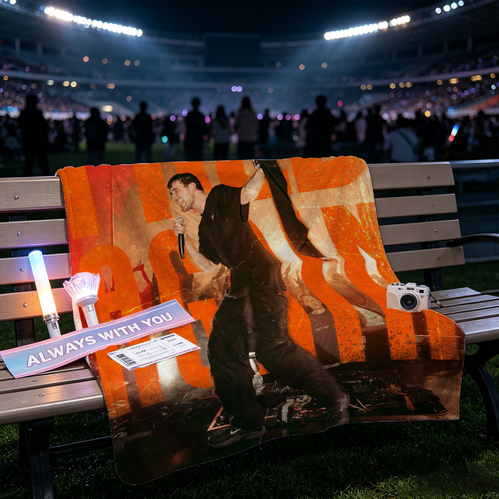Fred Again Live Performance on Stage with Dynamic Lighting and Crowd Energy - Blankets