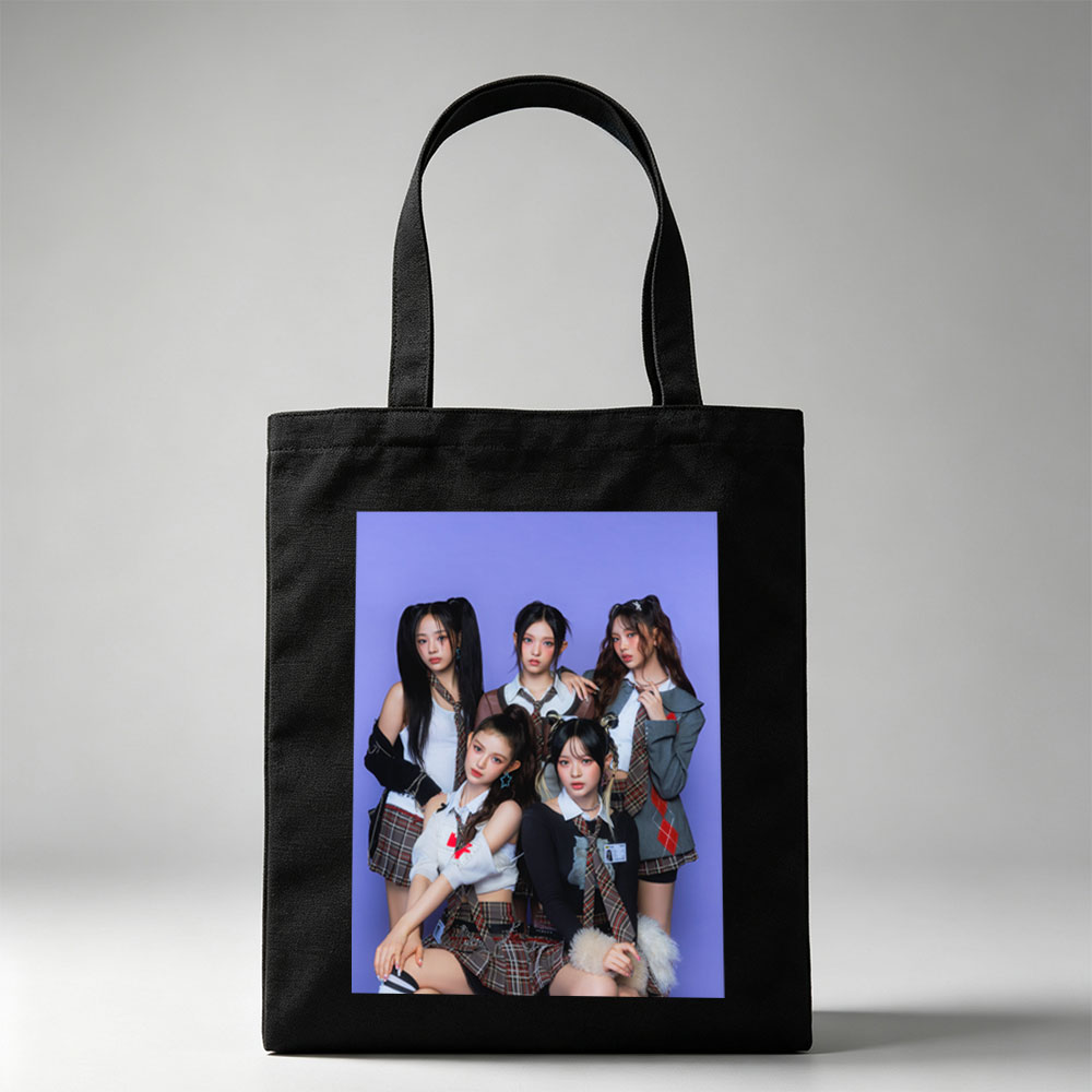 NewJeans School Uniform Concept Photo on Purple Background - Canvas tote bags
