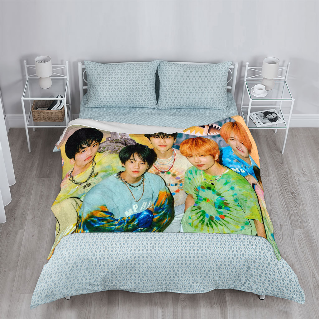 NCT Dream Summer Vibes Colorful Tie-Dye Fashion Group Portrait - Blankets