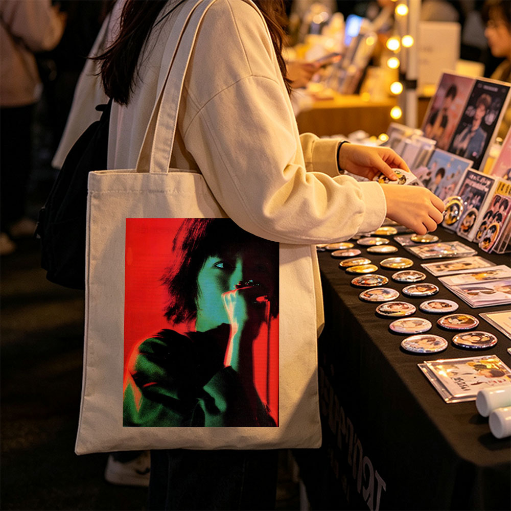 Siouxsie Sioux Singing Into Microphone on Red Background - Canvas tote bags