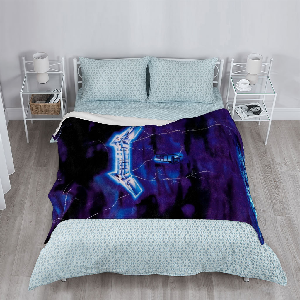 Metallica Stormy Sky Lightning Over Ocean Scene - Blankets