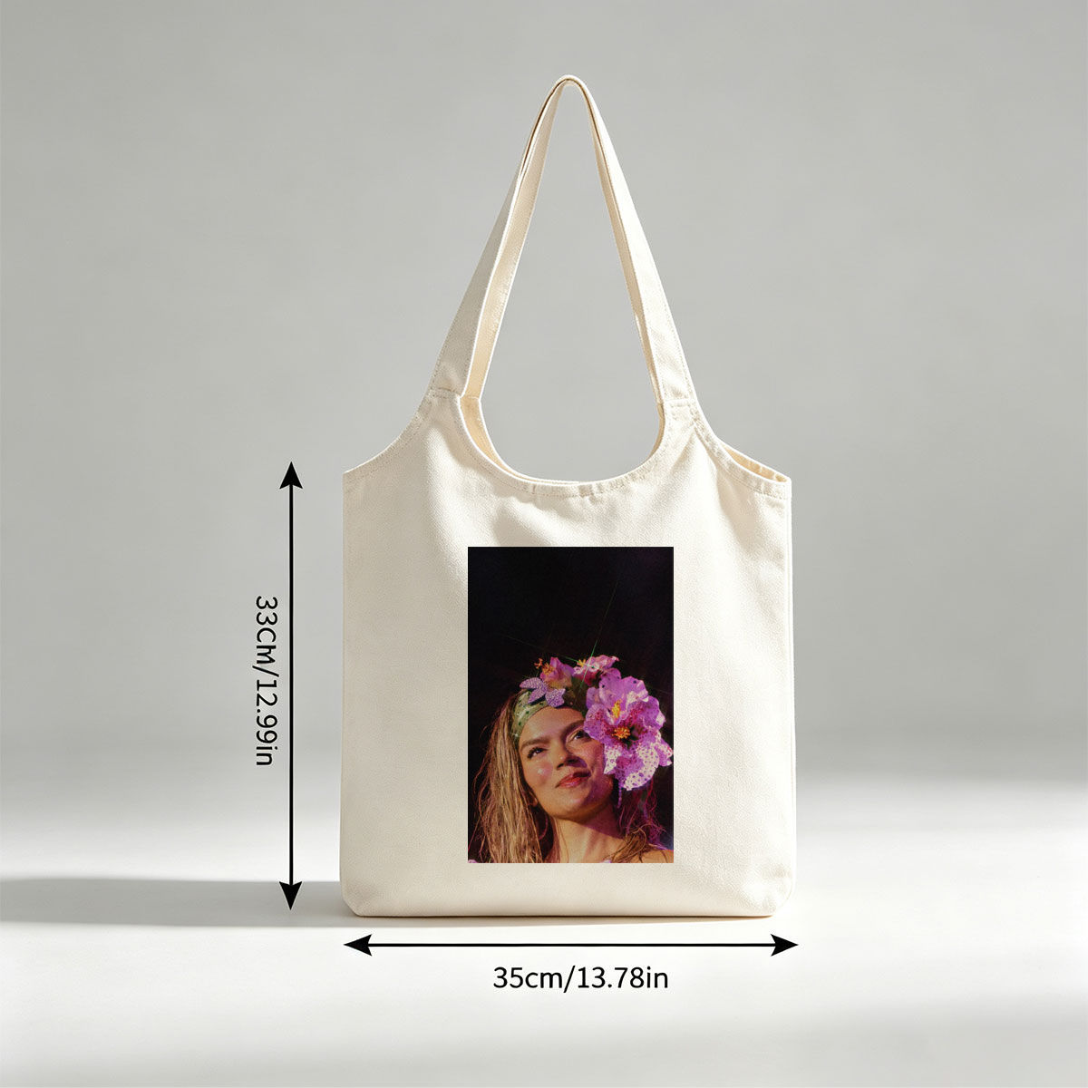 Rita Ora Wearing a Floral Headpiece at a Performance - Canvas shoulder bags/