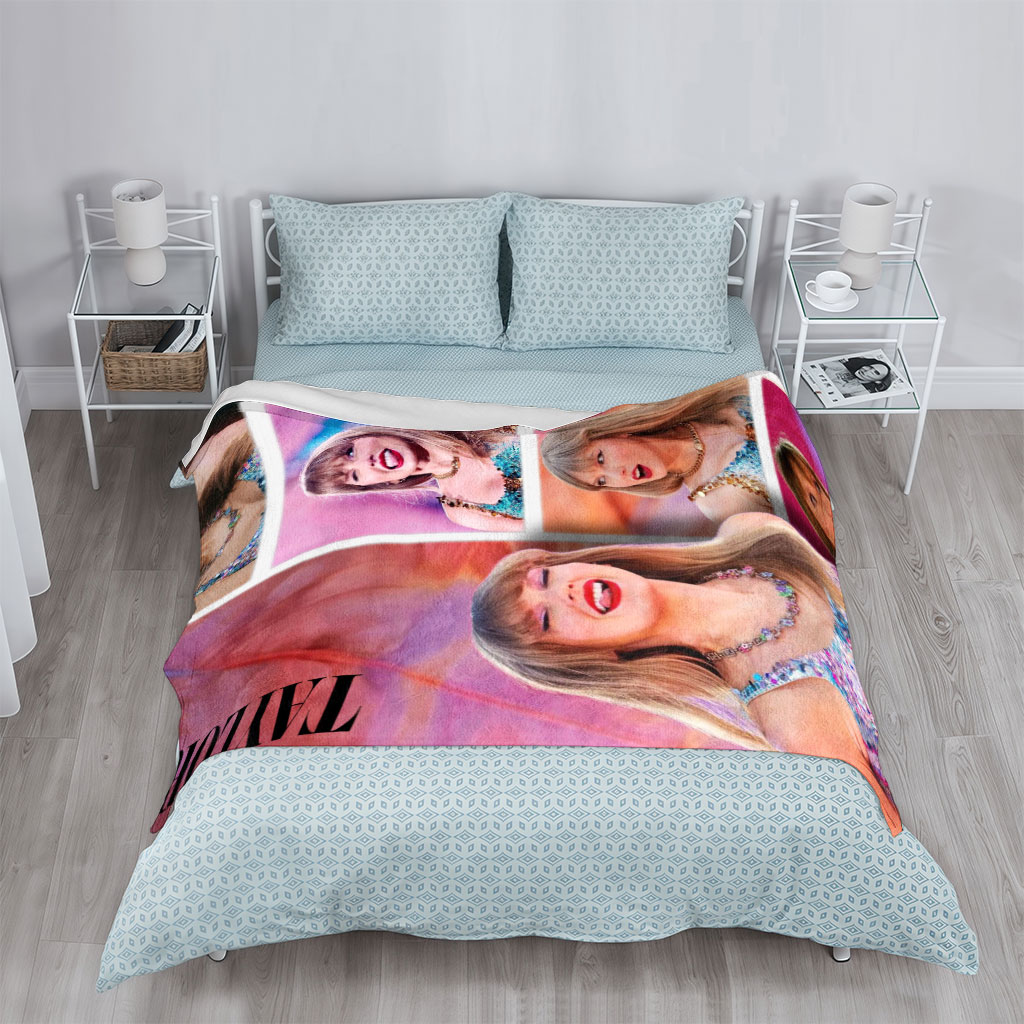 Taylor Swift Live Performance in Sparkling Stage Outfit and Expressive Moments - Blankets