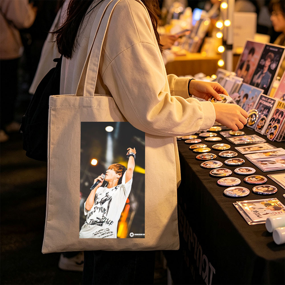 Yuta Okkotsu Live Performance Singing on Stage with Microphone - Canvas tote bags