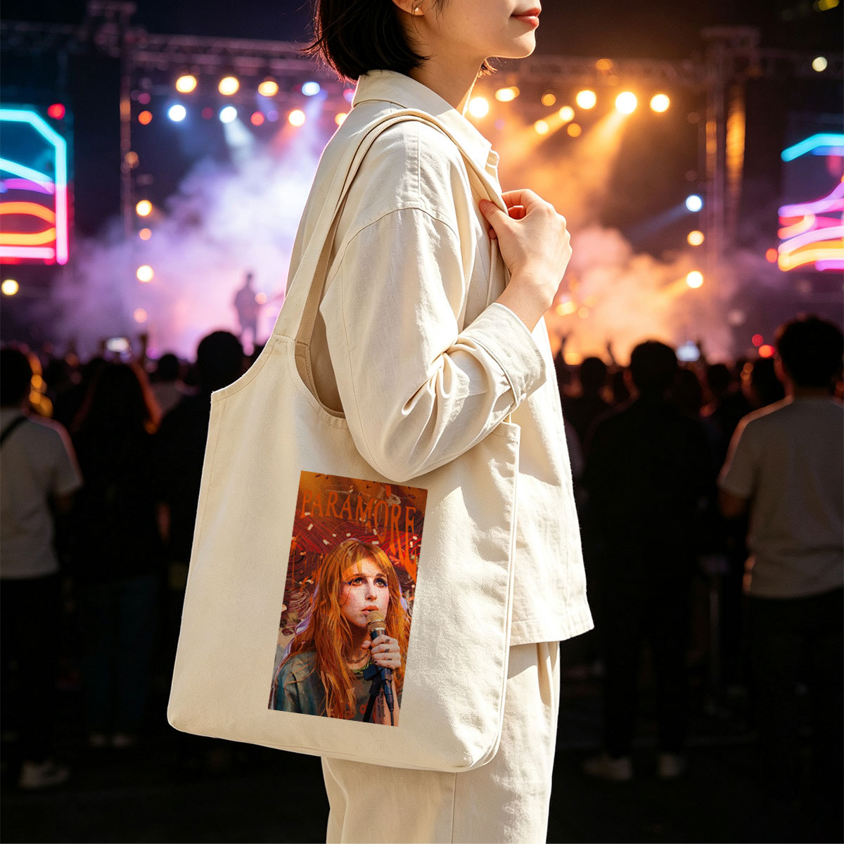 Paramore Live Performance - Hayley Williams Singing into Microphone with Vibrant Stage Background - Canvas shoulder bags/