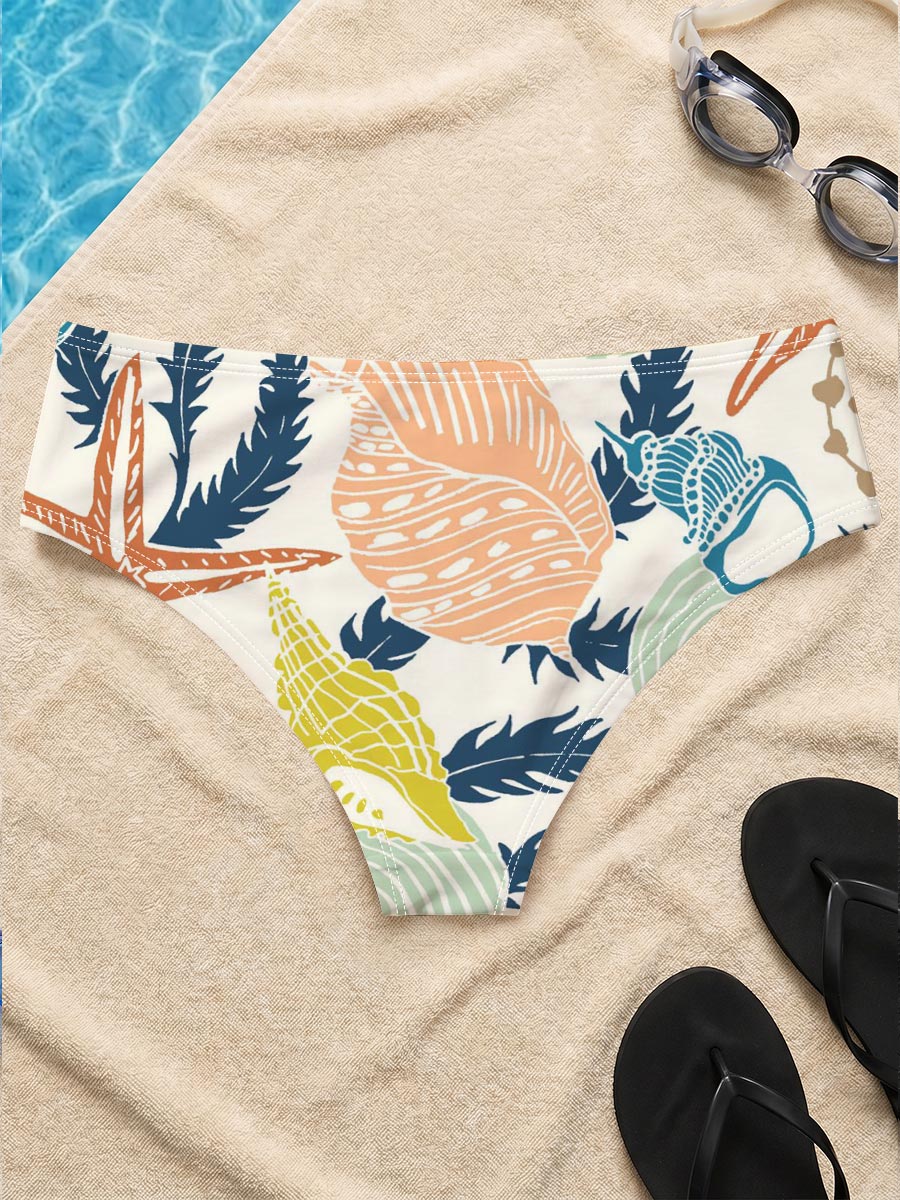Seashells, Starfish, and Seaweed Pattern -  Men's swim trunks