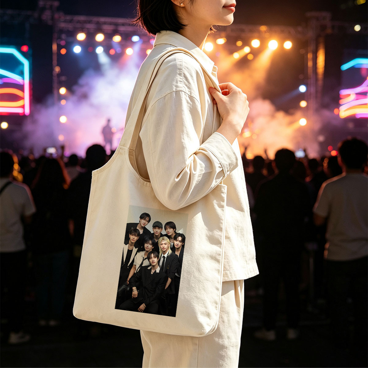 Stray Kids Group Photo in Stylish Black Outfits Posed Together - Canvas shoulder bags/