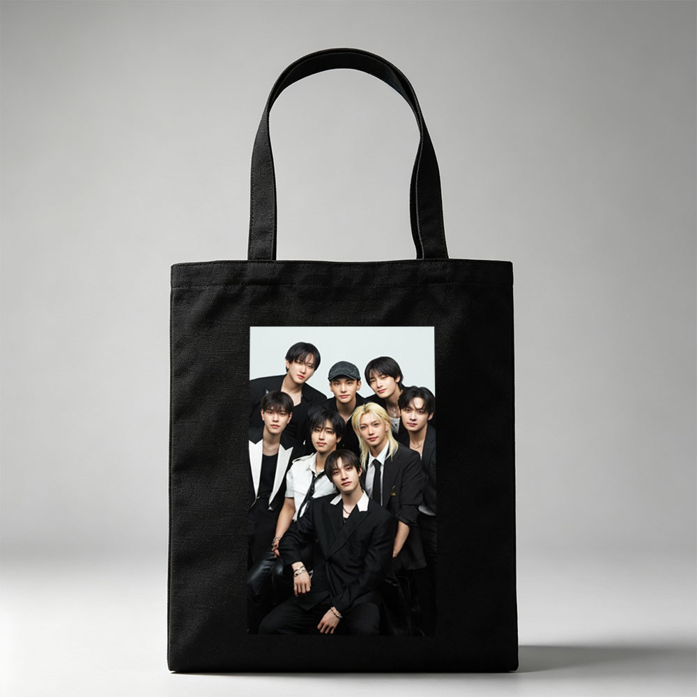 Stray Kids Group Photo in Stylish Black Outfits Posed Together - Canvas tote bags