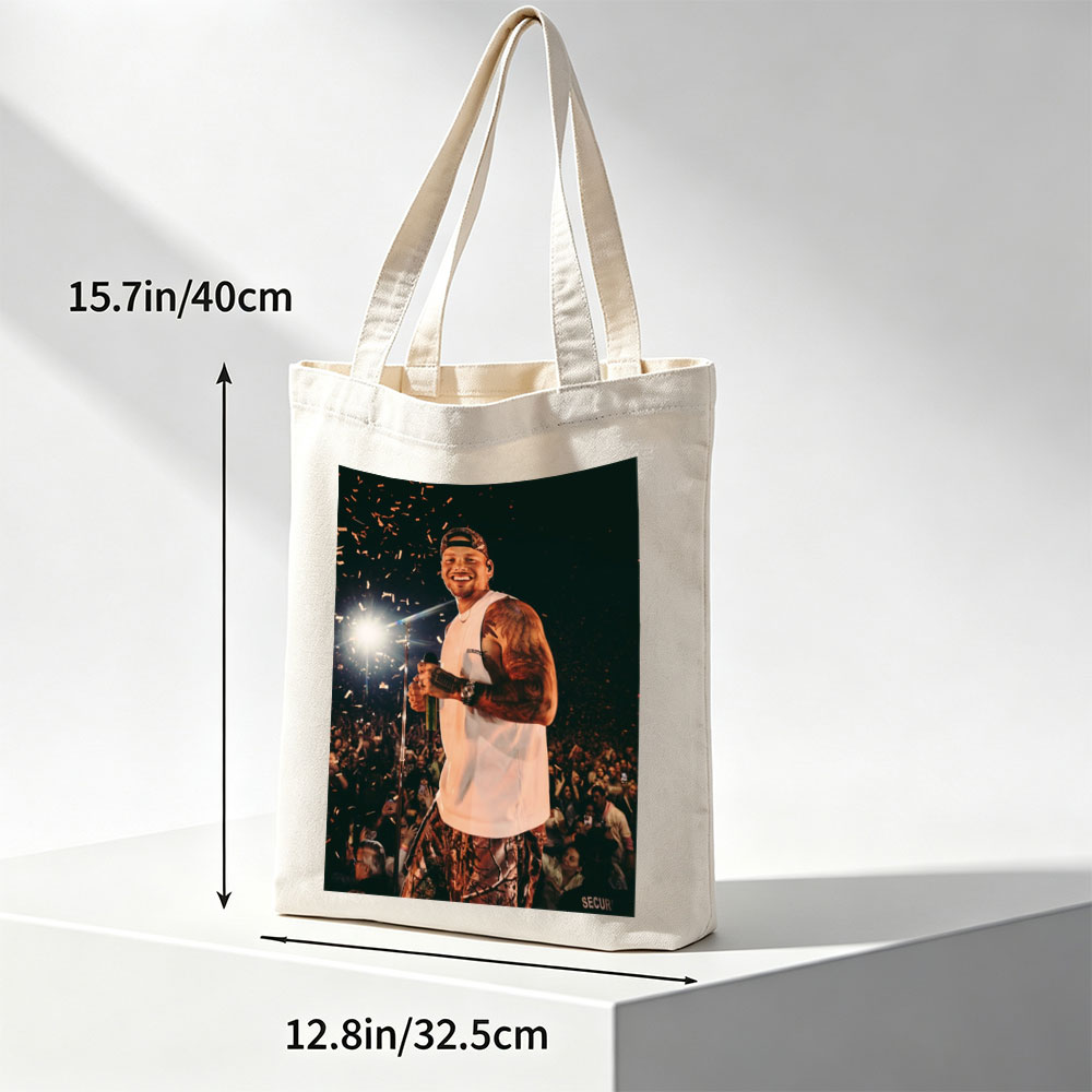 Chris Brown Live Performance with Confetti and Crowd in Background - Canvas tote bags