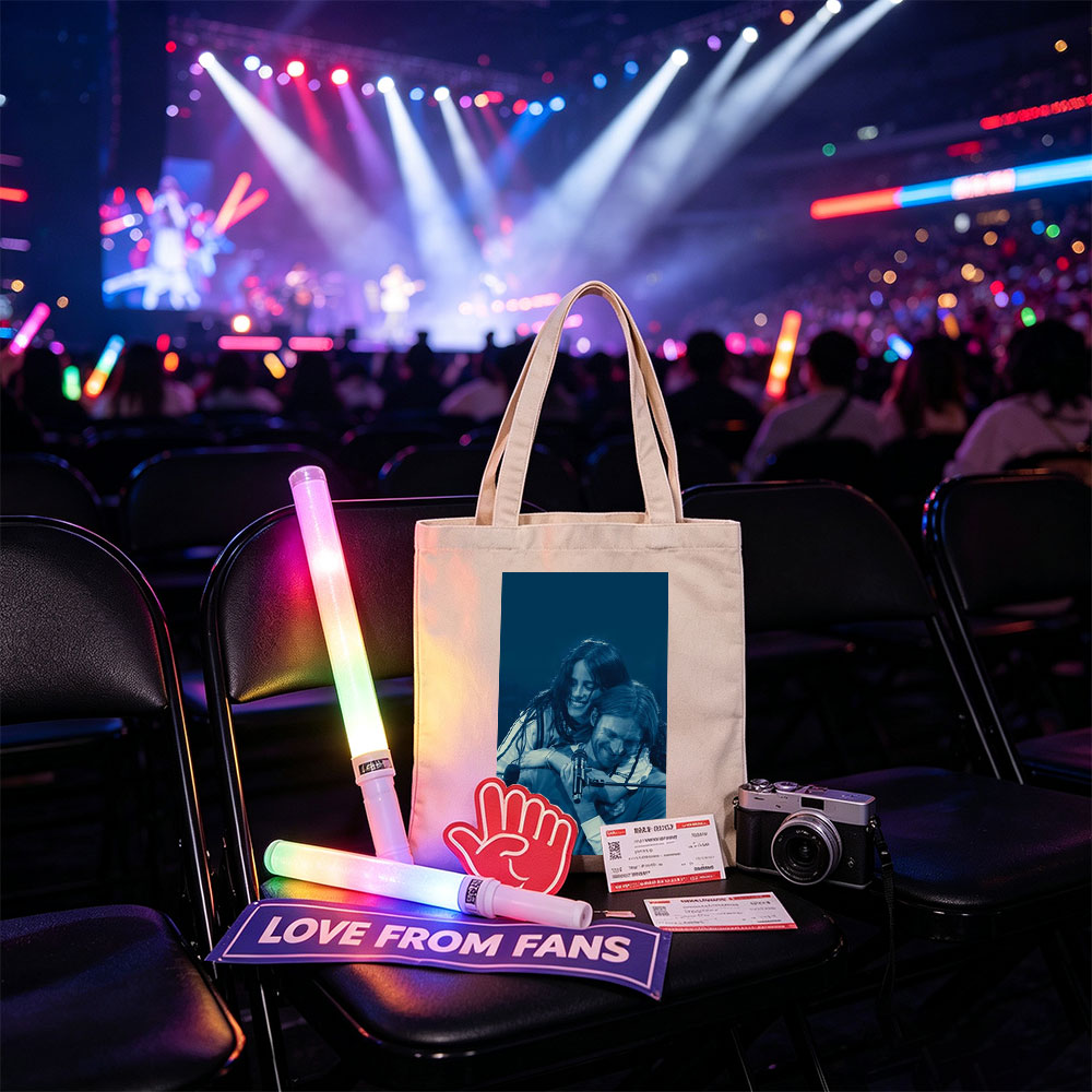 Lana Del Rey and Jack Antonoff on Stage Sharing a Joyful Moment During Live Performance - Canvas tote bags