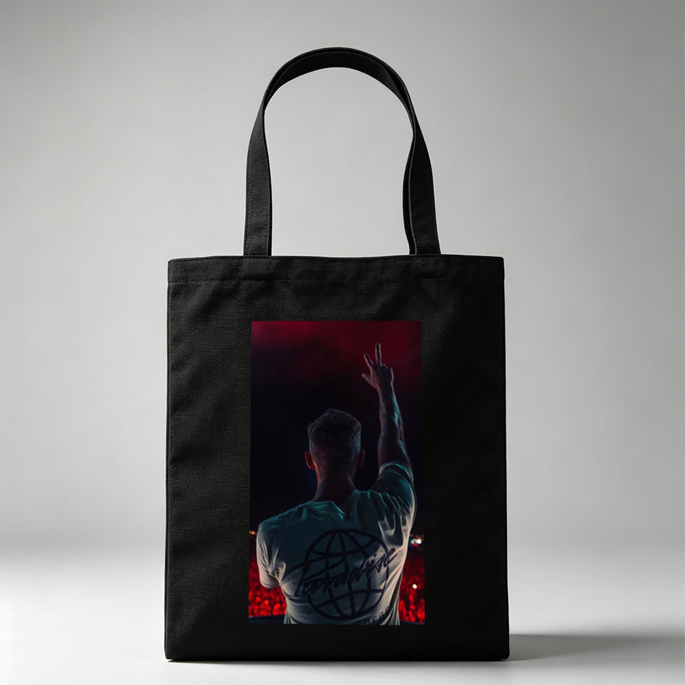 Martin Garrix Live Performance Raising Hand in Crowd at Concert - Canvas tote bags