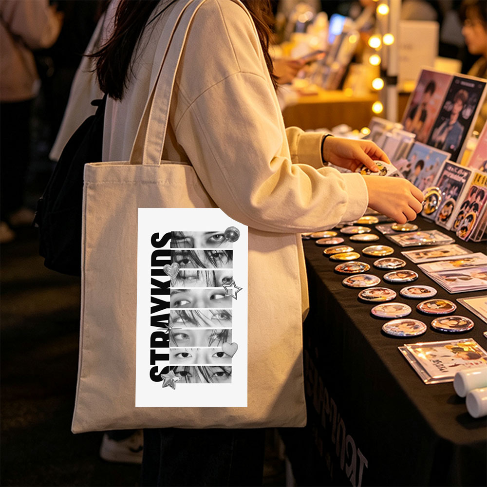 Stray Kids Close-Up Eyes Black and White Collage with Stars and Hearts - Canvas tote bags