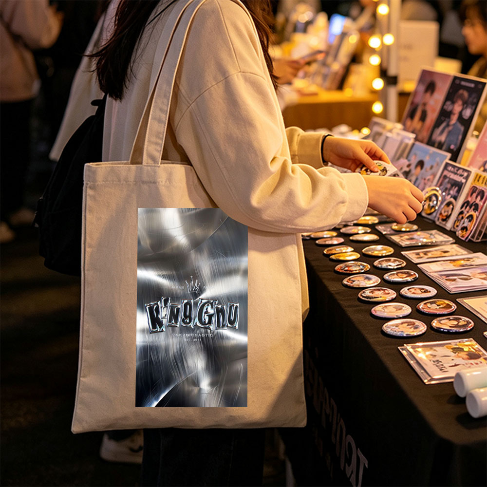 King Gnu Live Performance on Metallic Background with Dynamic Lighting Effects - Canvas tote bags