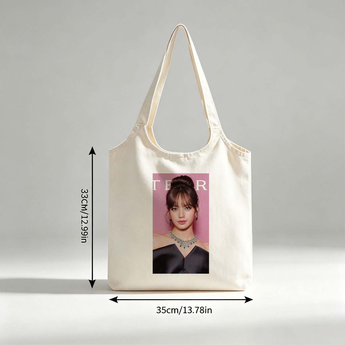Lisa Blackpink Red Carpet Glamour in Emerald Jewelry and Black Gown - Canvas shoulder bags/