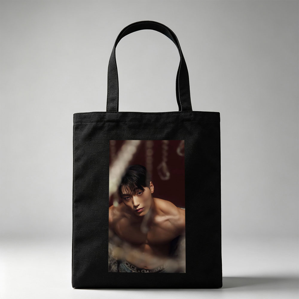 Kim Min-jae Shirtless Portrait in Dramatic Lighting with Dolce & Gabbana Underwear - Canvas tote bags
