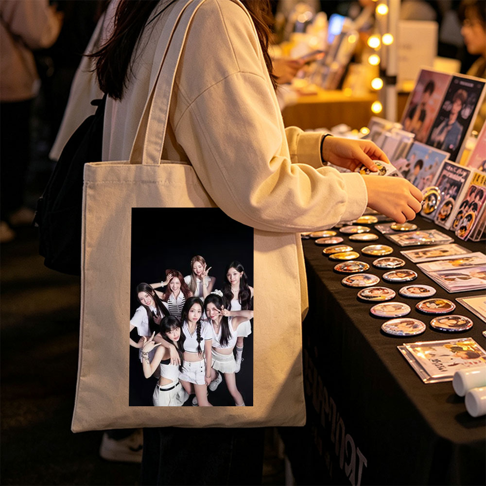 Kep1er Group Photo in White Outfits on Black Background - Canvas tote bags