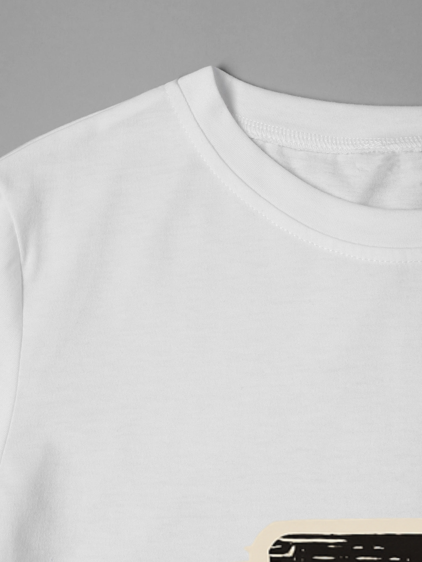 Men's Printed T-Shirt with Bold R Letter Design and Distressed Graphic - Casual Round Neck Summer Lightweight Breathable Short Sleeve Tee for Everyday Wear, Outdoor Activities, and Urban Style - Suitable for Adults Seeking Trendy and Comfortable Clothing