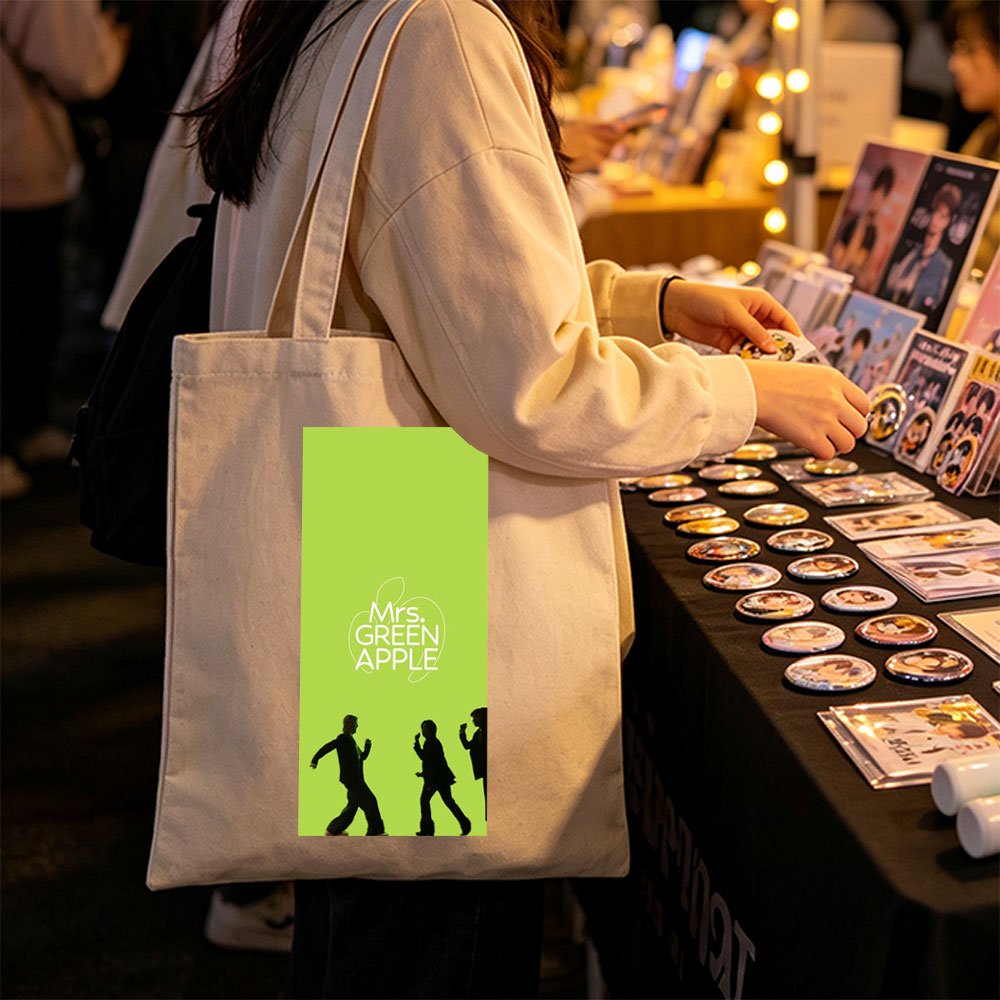 Mrs. GREEN APPLE Band Members Silhouettes Walking on Green Background - Canvas tote bags