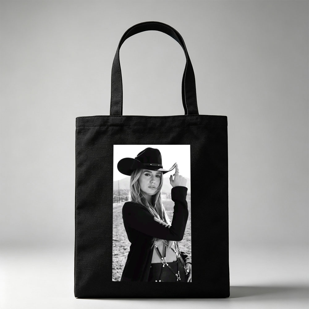 Maren Morris in Cowboy Hat Outdoors Black and White Portrait - Canvas tote bags