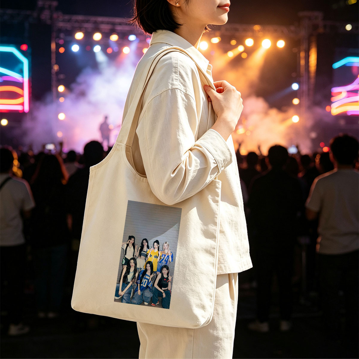 Kep1er Group Photo - Seven Members Posing in Casual Sporty Outfits Against a Gray Wooden Wall - Canvas shoulder bags/