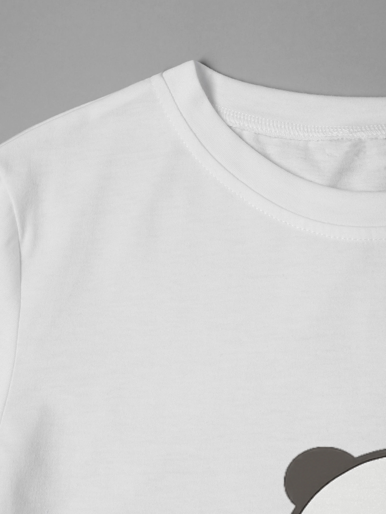 Men's Printed T-Shirt Featuring Cute Panda and Bear with Coffee and Phone Design, Casual Round Neck Lightweight Breathable Summer Short Sleeve Tee for Daily Wear, Office, Travel, and Leisure, Perfect for Young Adults and Trendy Men