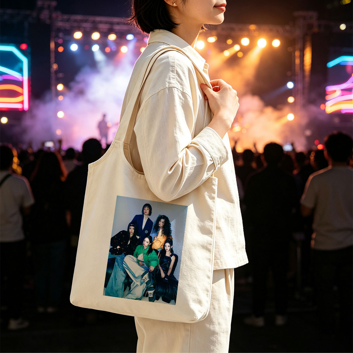 NewJeans Group Photo - Five Members in Stylish Outfits Posed Against a Blue Background - Canvas shoulder bags/