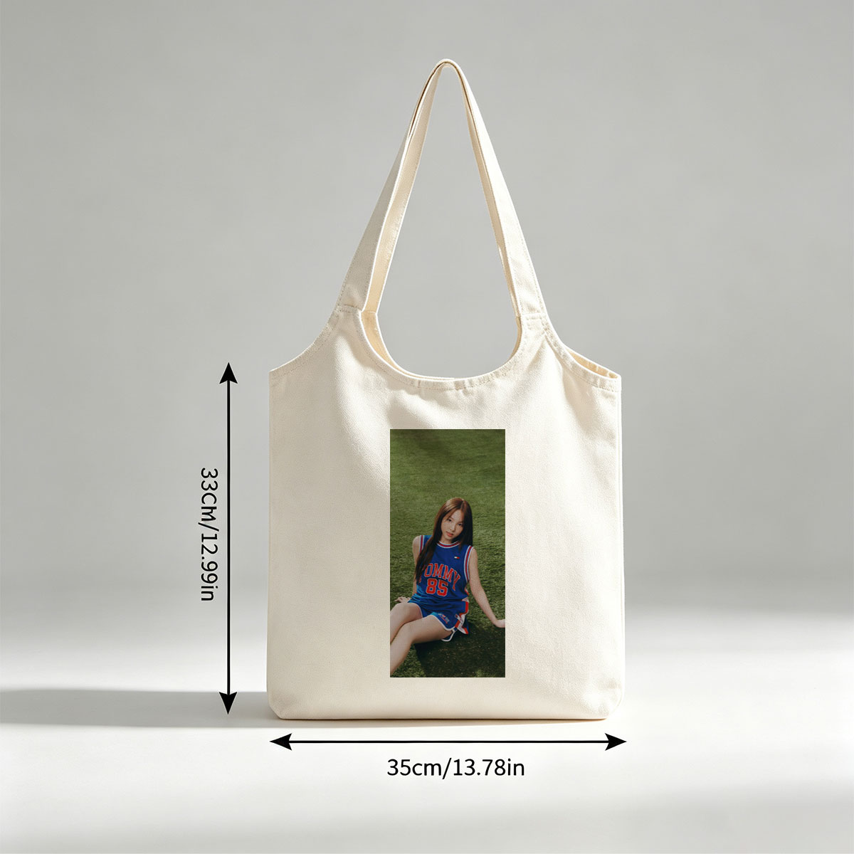 Lisa Blackpink Sports Field Sitting in Tommy 85 Jersey Outfit - Canvas shoulder bags/
