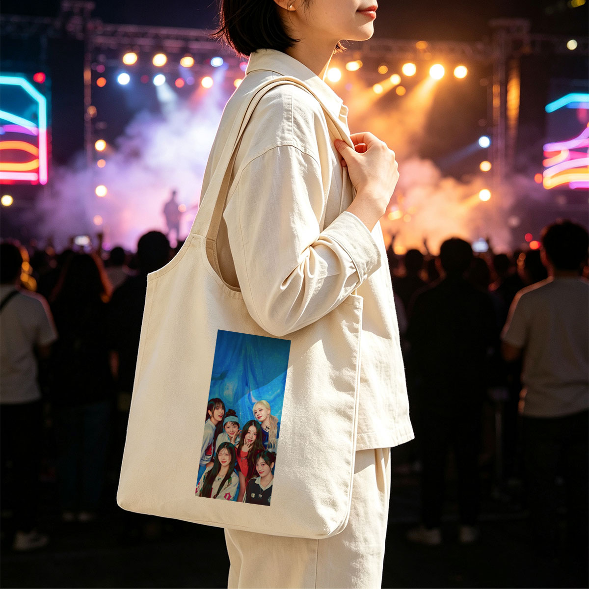 IVE Group Photo with Blue Background and Casual Outfits - Canvas shoulder bags/