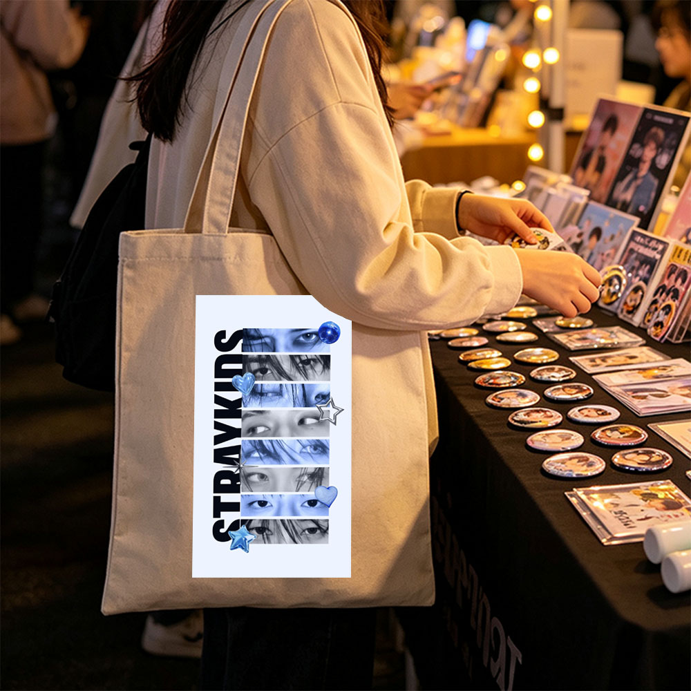 Stray Kids Eyes Close-Up Blue Toned Portrait with Stars and Hearts - Canvas tote bags