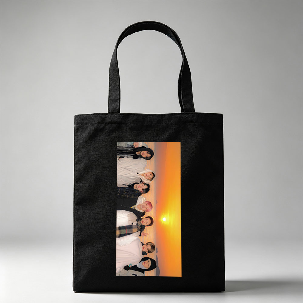 Stray Kids Sunset Beach Group Photo - Canvas tote bags