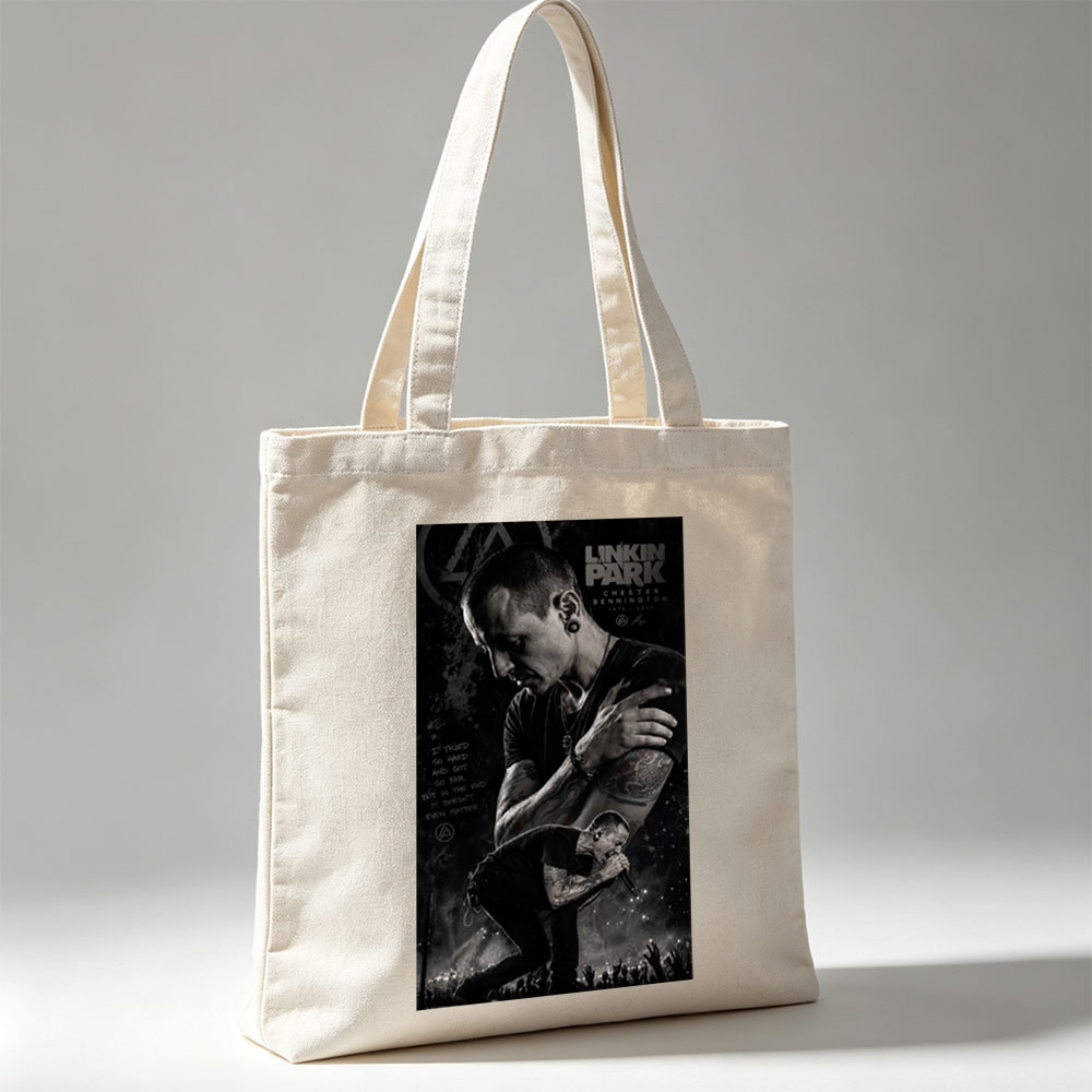 Linkin Park Chester Bennington Tribute - Emotional Performance and Portrait in Black and White - Canvas tote bags