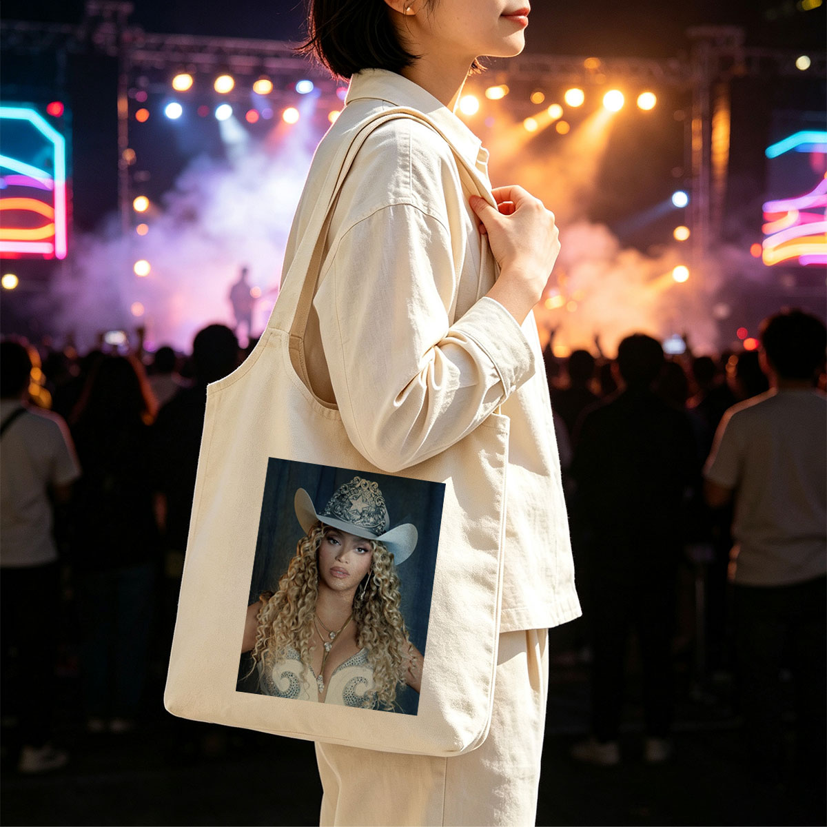 Beyonce in Cowboy Hat and Sparkling Outfit with Long Curly Hair - Canvas shoulder bags/