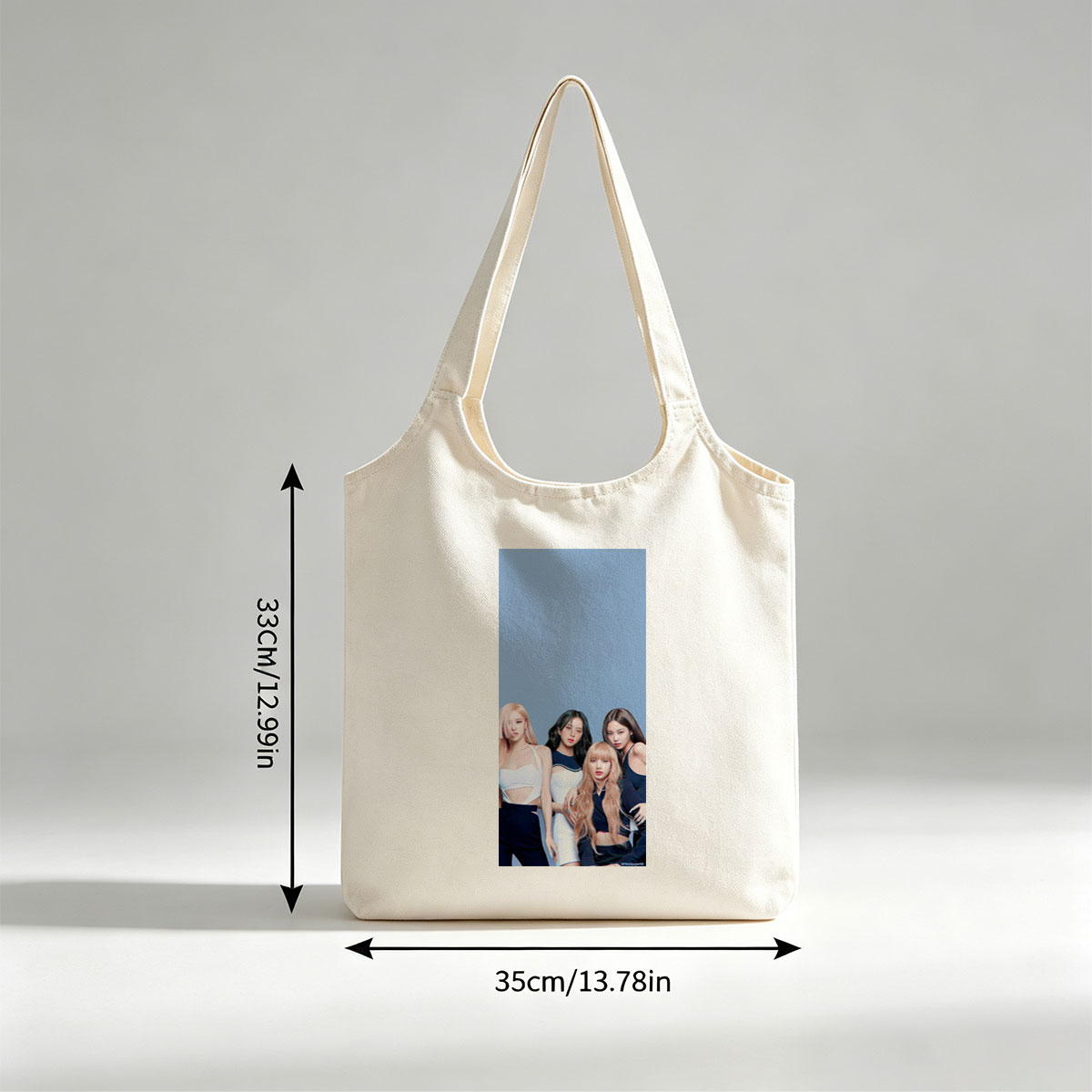 BLACKPINK Group Portrait - Four Members in Stylish Outfits Against Blue Background - Canvas shoulder bags/