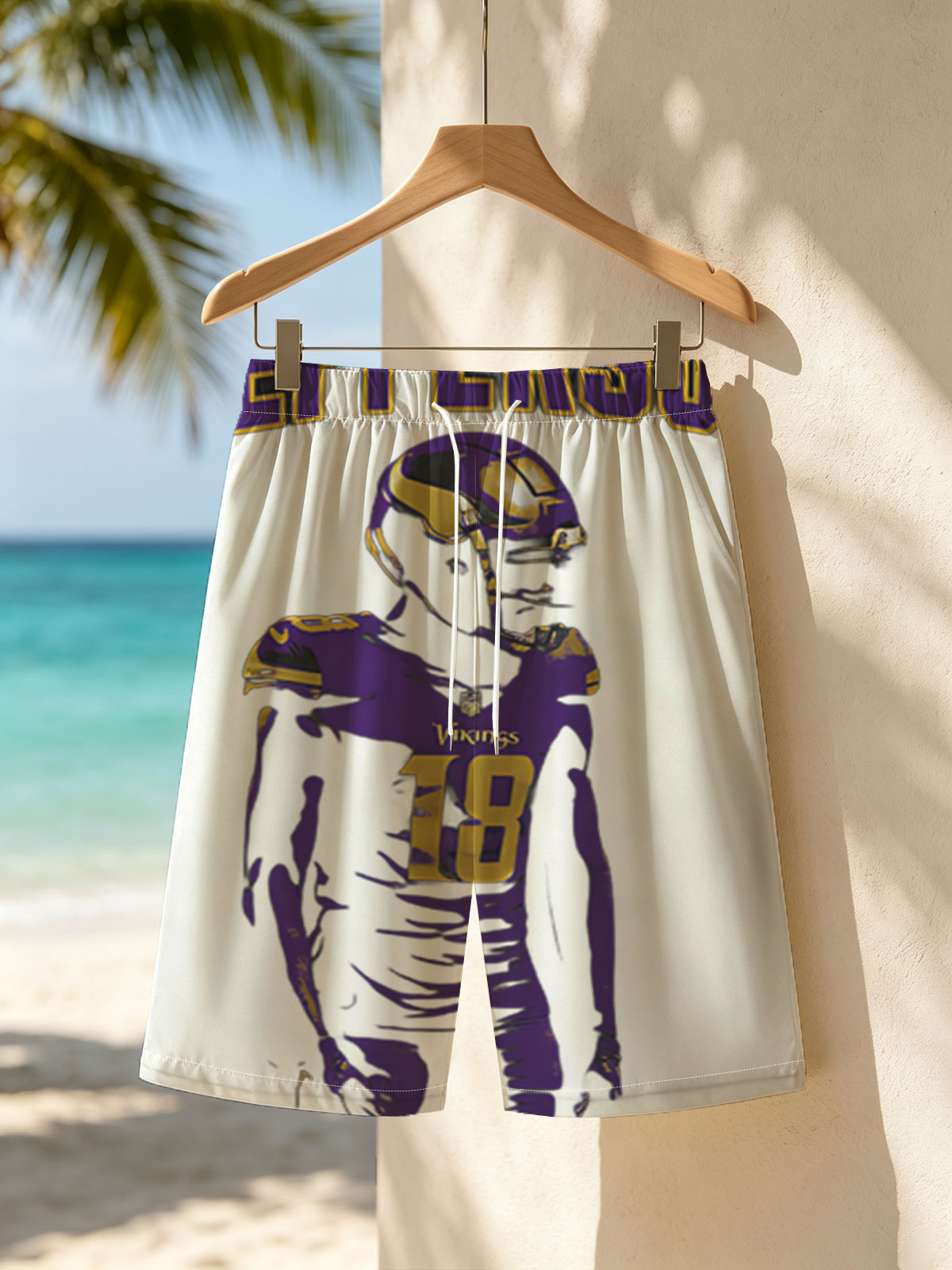 Justin Jefferson, Vikings #18, NFL Football Player -  Beach shorts