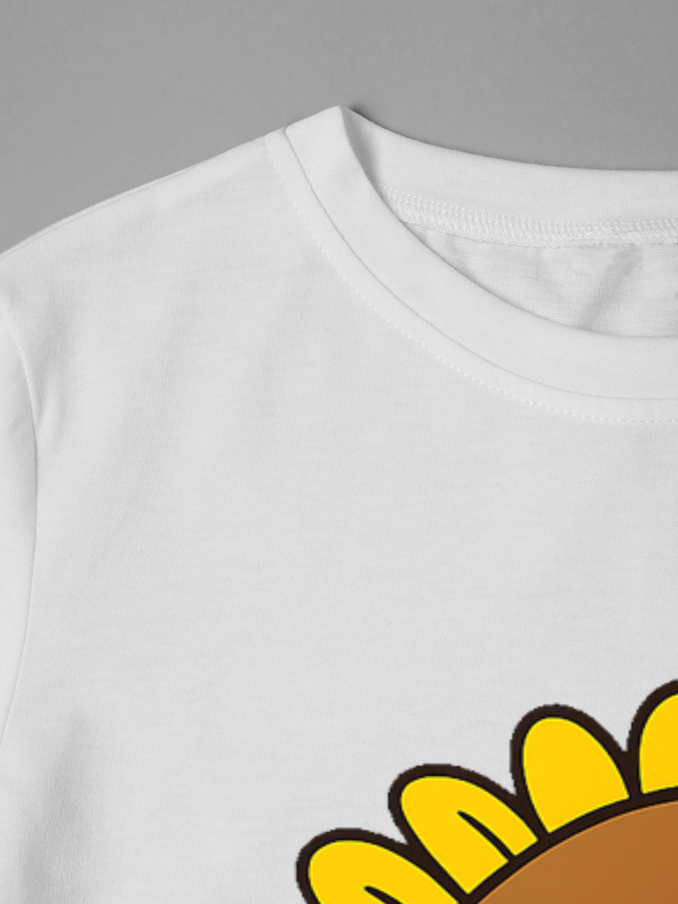 Men's Printed T-Shirt Sunflower Face Design Happy Smile Graphic Casual Round Neck Summer Lightweight Breathable Short Sleeve Tee for Outdoor Activities and Daily Wear Adults