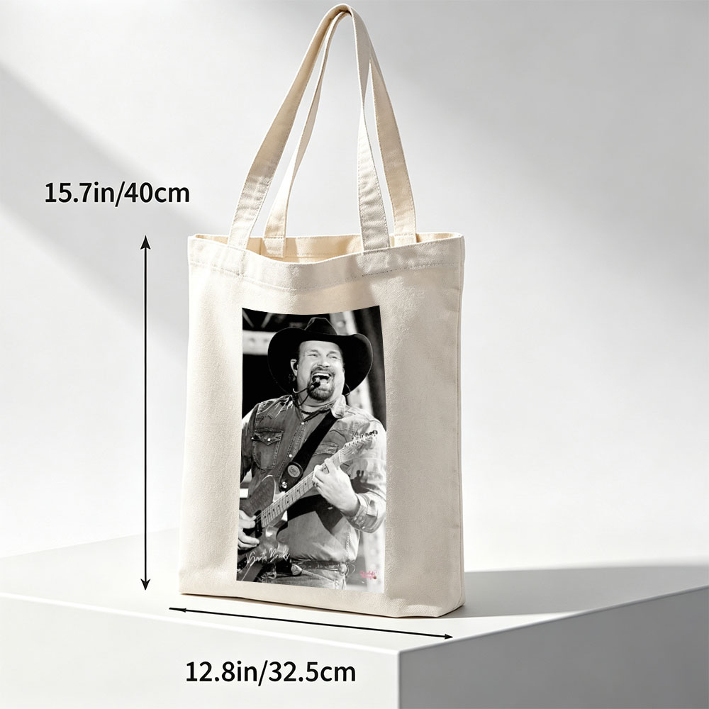 Garth Brooks Performing Live with Guitar and Cowboy Hat in Black and White Photo - Canvas tote bags