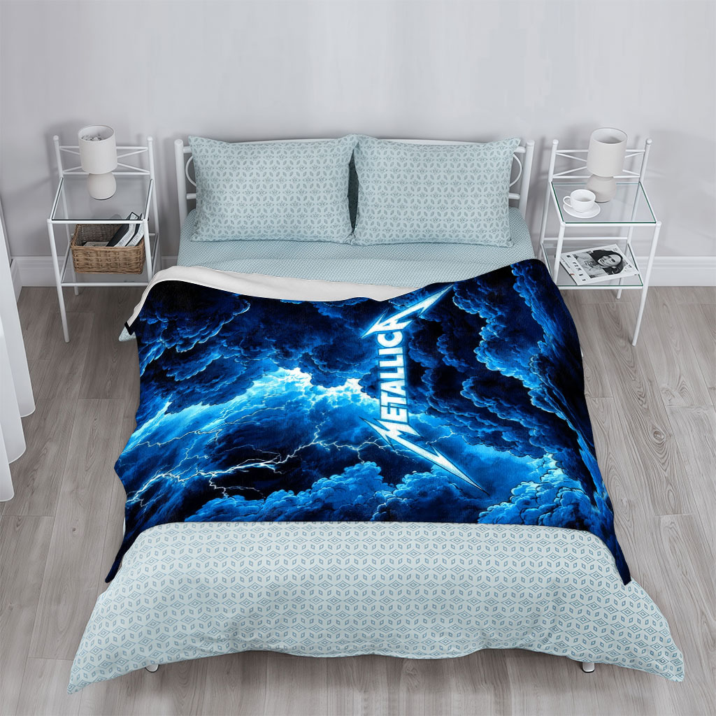 Metallica Stormy Sky Lightning Thunder Clouds Wallpaper - Blankets