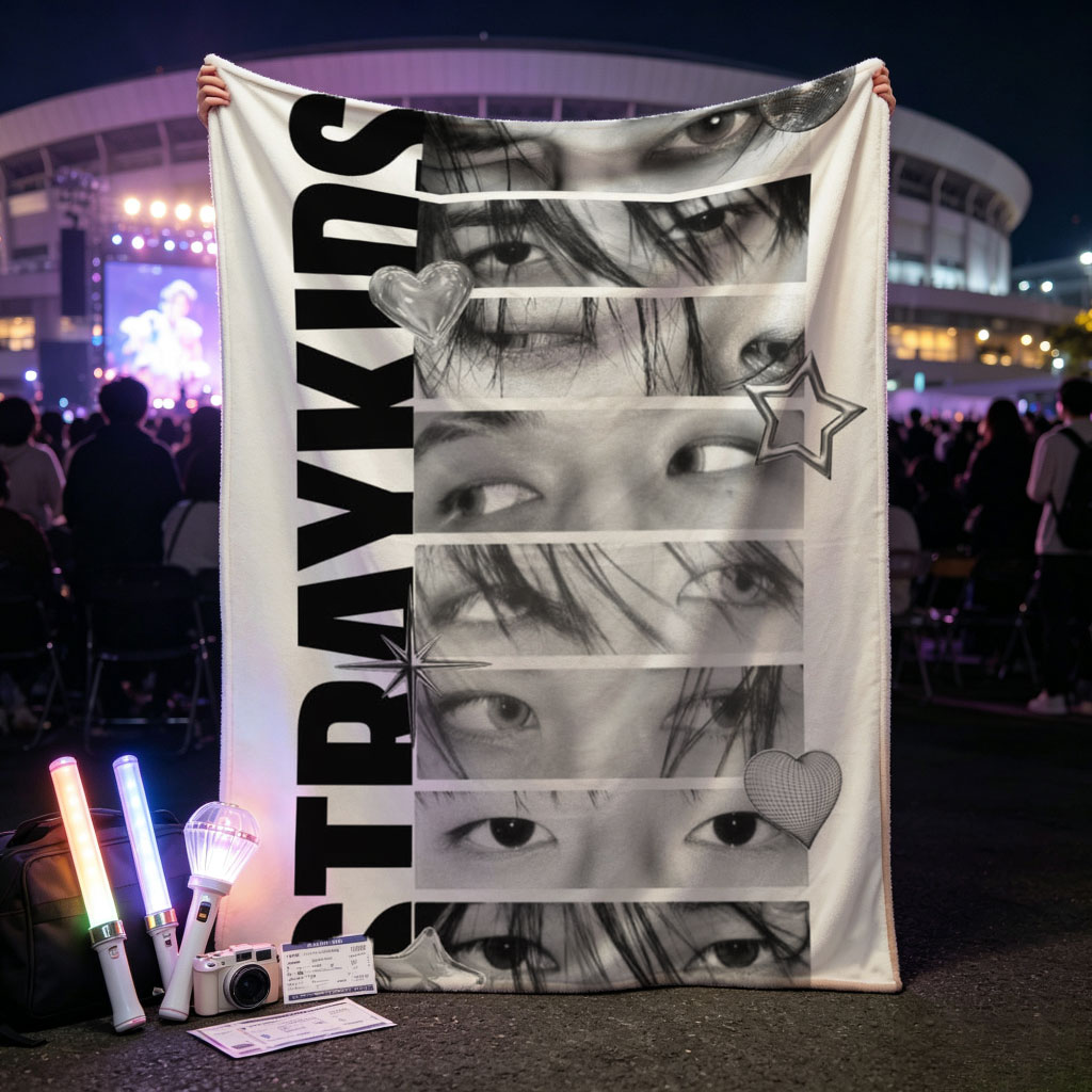 Stray Kids Close-Up Eyes Black and White Collage with Stars and Hearts - Blankets