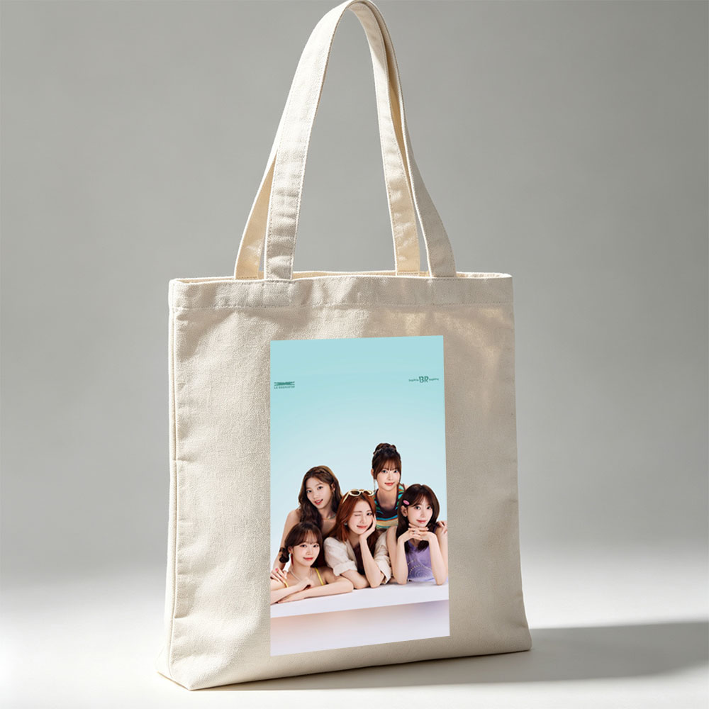 LE SSERAFIM Summer Beach Vibes Group Photo with Pastel Background and Stylish Outfits - Canvas tote bags