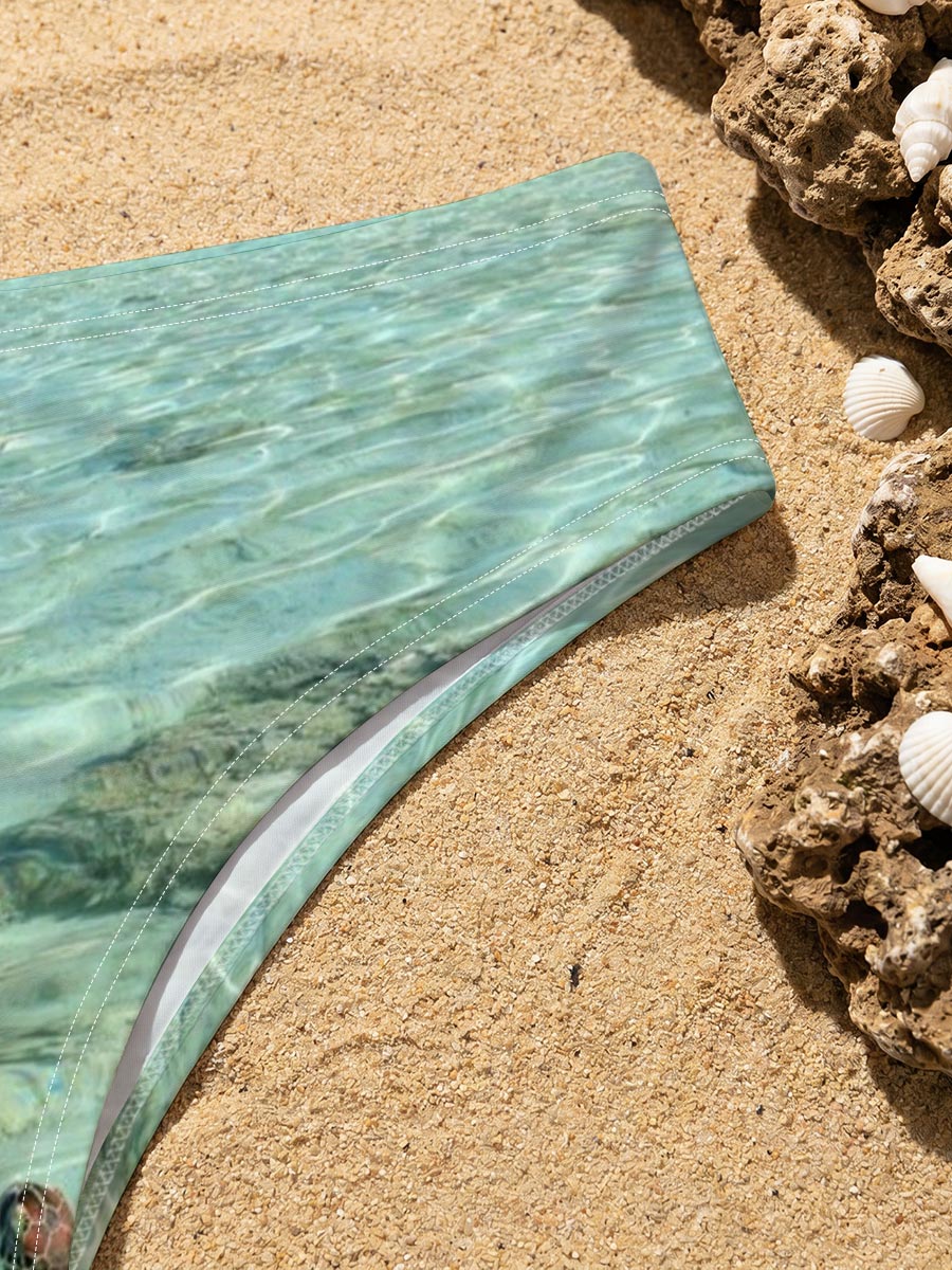 Sea Turtle Swimming in Crystal Clear Waters Near Sandy Beach -  Men's swim trunks