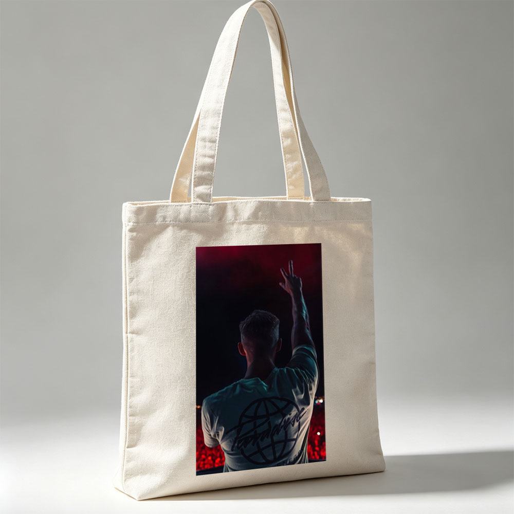 Martin Garrix Live Performance Raising Hand in Crowd at Concert - Canvas tote bags