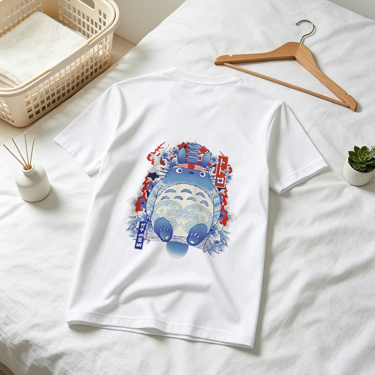 Totoro in Traditional Japanese Art Style - Tee