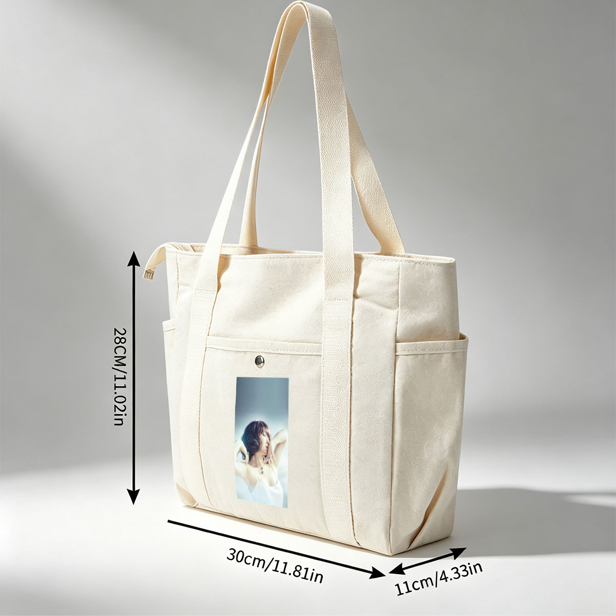 Ayumi Hamasaki in Elegant Pose with Jewelry and Soft Lighting - Multi-pocket bags