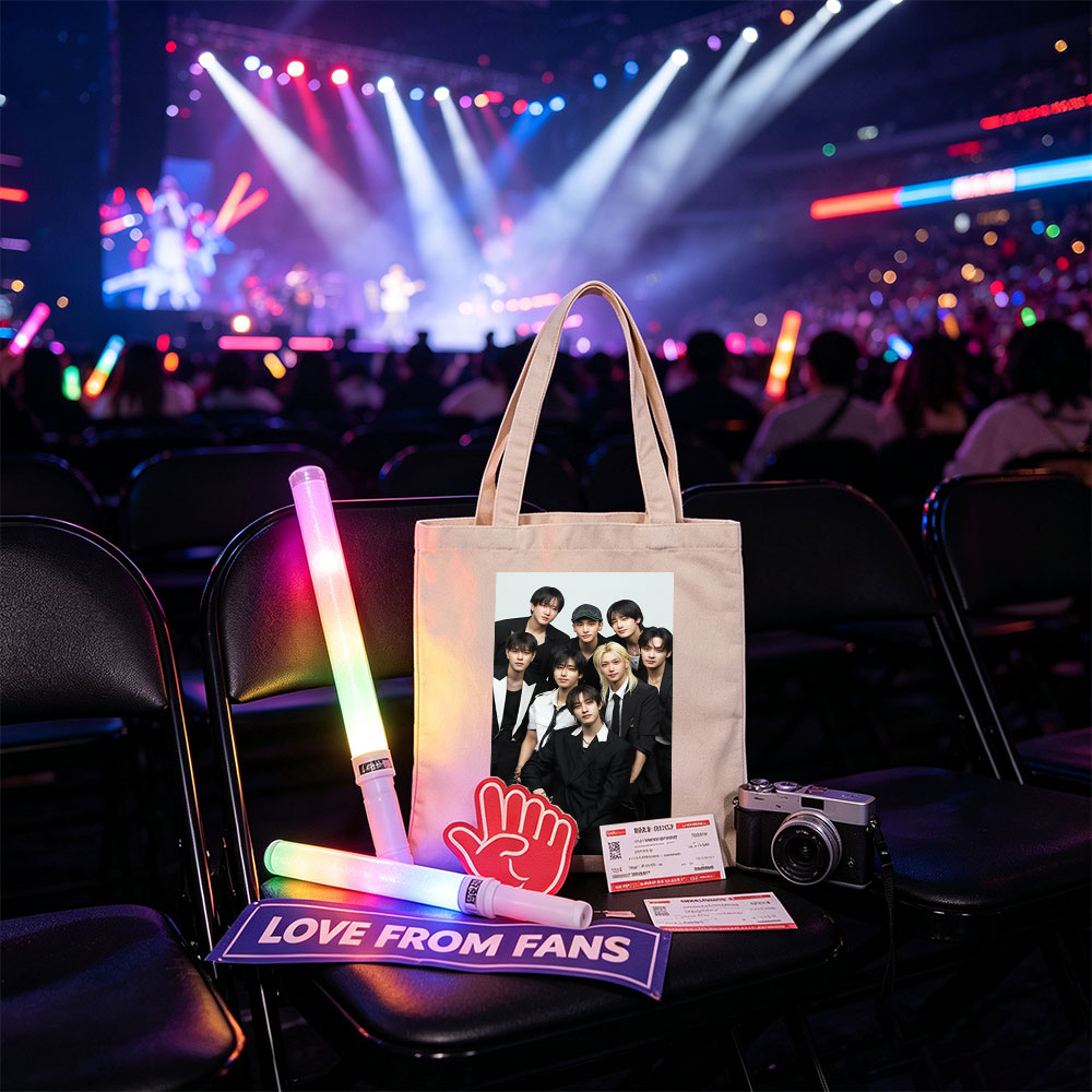 Stray Kids Group Photo in Stylish Black Outfits Posed Together - Canvas tote bags