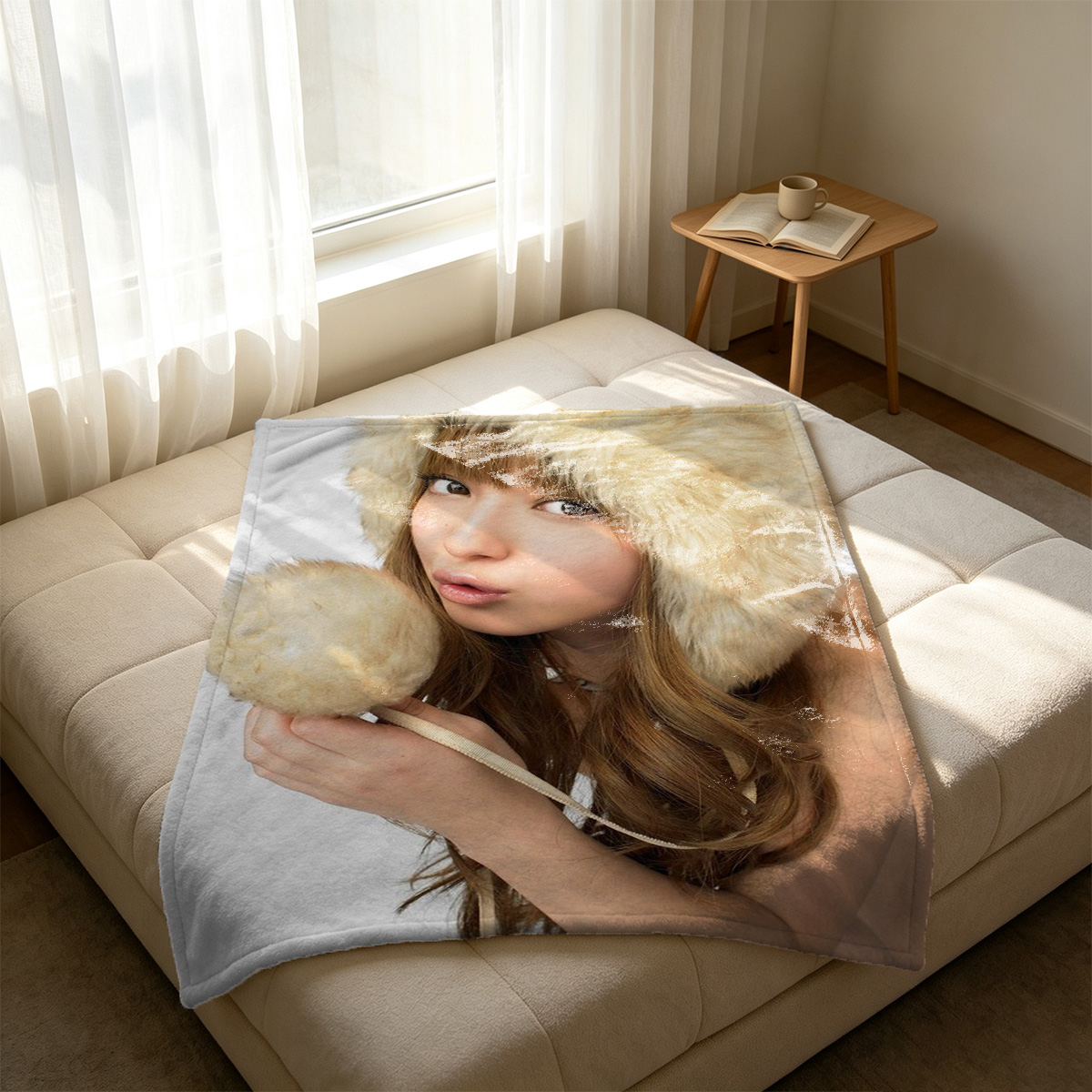 Nude Emma Stone Kneeling on Balcony - Blanket